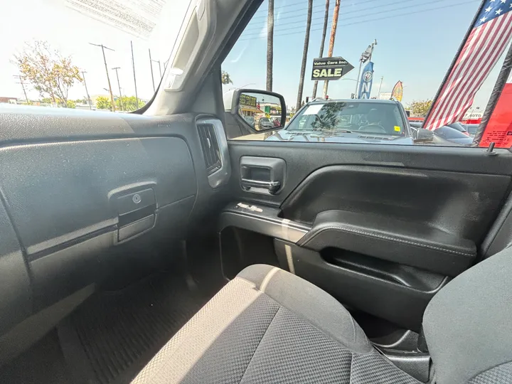 SILVER, 2017 CHEVROLET SILVERADO 1500 CREW CAB Image 22