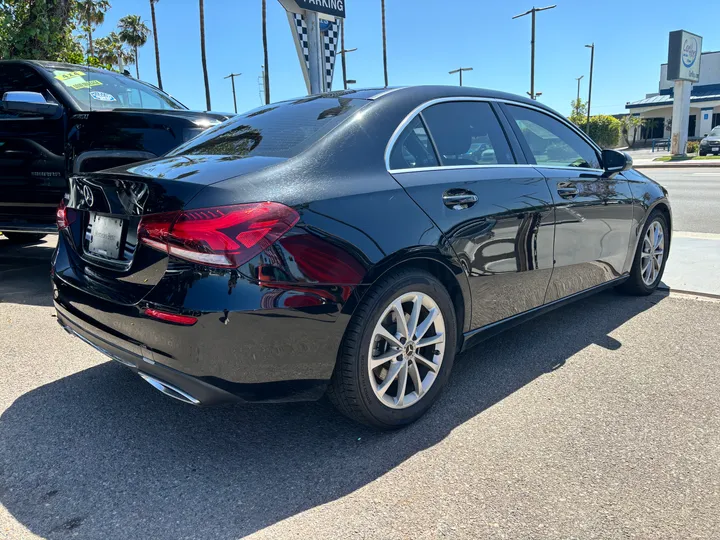 BLACK, 2019 MERCEDES-BENZ A-CLASS Image 4