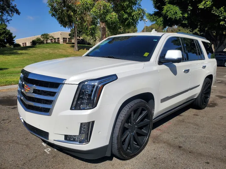 WHITE, 2017 CADILLAC ESCALADE Image 14