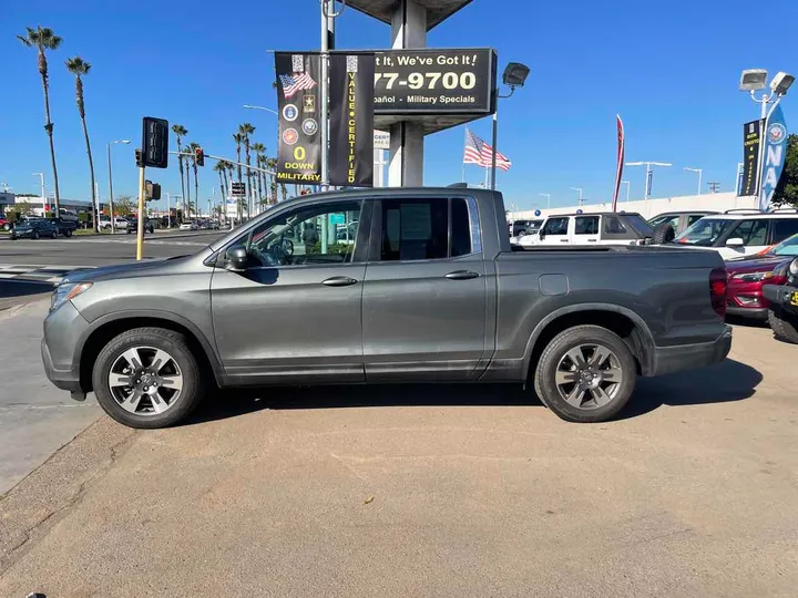 GRAY, 2017 HONDA RIDGELINE Image 8