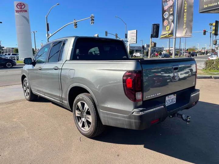 GRAY, 2017 HONDA RIDGELINE Image 7