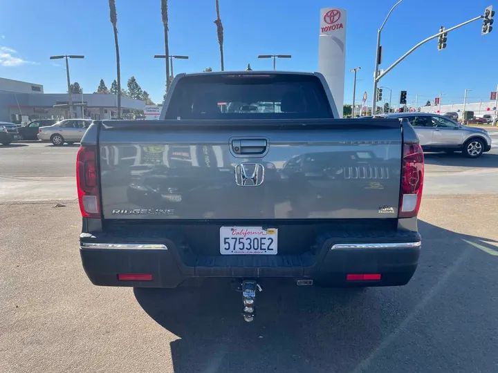 GRAY, 2017 HONDA RIDGELINE Image 6