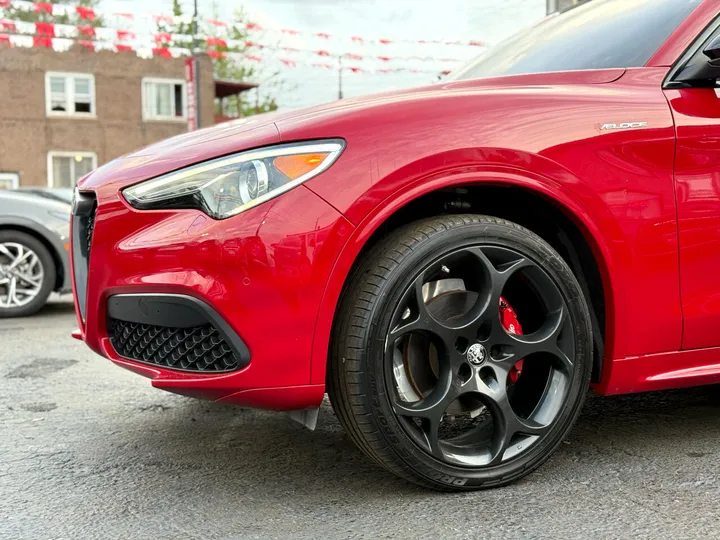 RED, 2022 ALFA ROMEO STELVIO Image 7