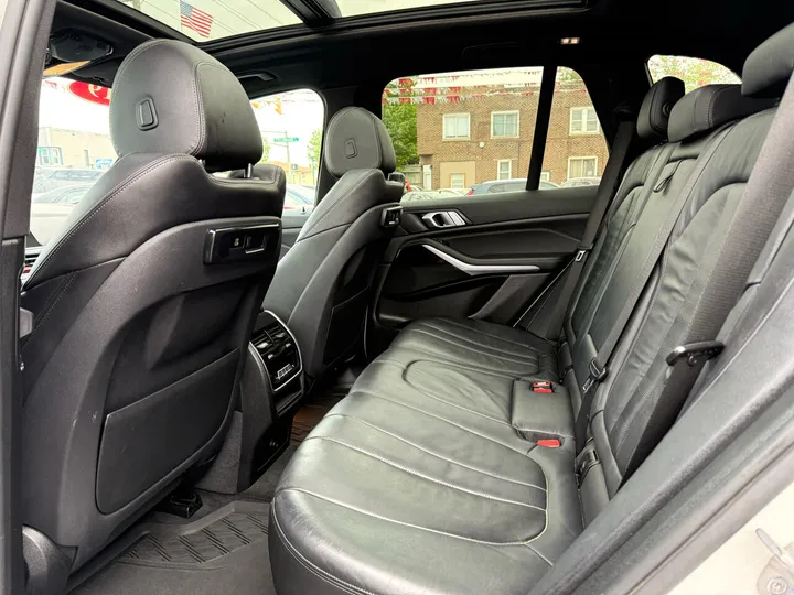 WHITE, 2019 BMW X5 Image 23