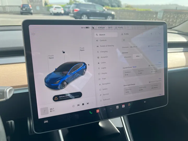 BLUE, 2018 TESLA MODEL 3 Image 22