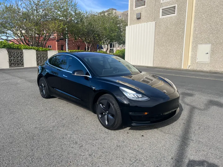 BLACK, 2018 TESLA MODEL 3 Image 6