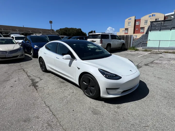 WHITE, 2020 TESLA MODEL 3 Image 3