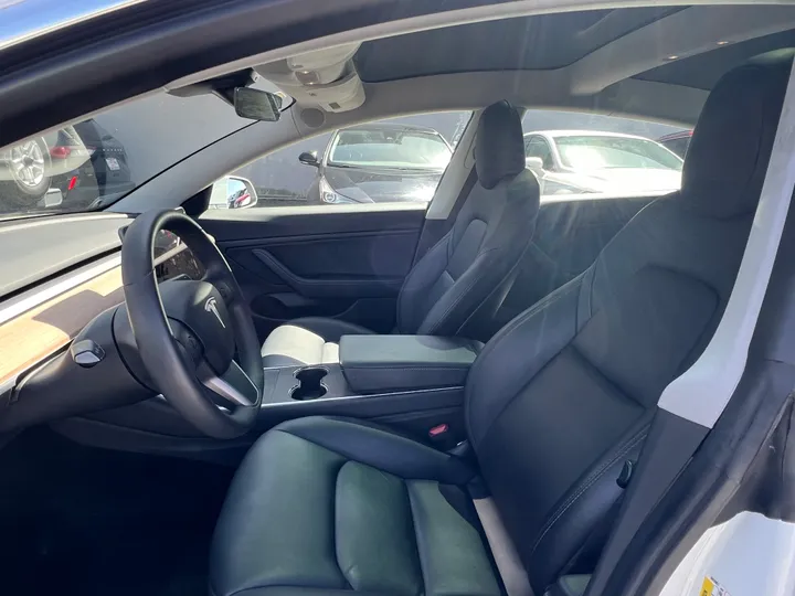 WHITE, 2020 TESLA MODEL 3 Image 11