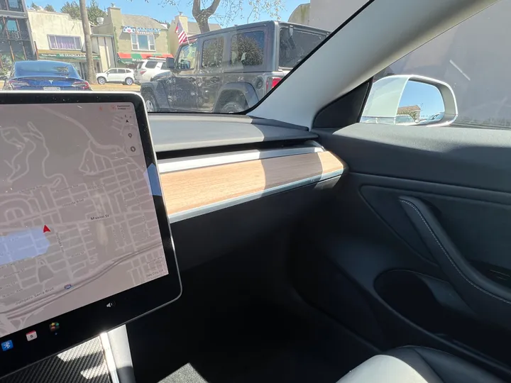 WHITE, 2020 TESLA MODEL 3 Image 21