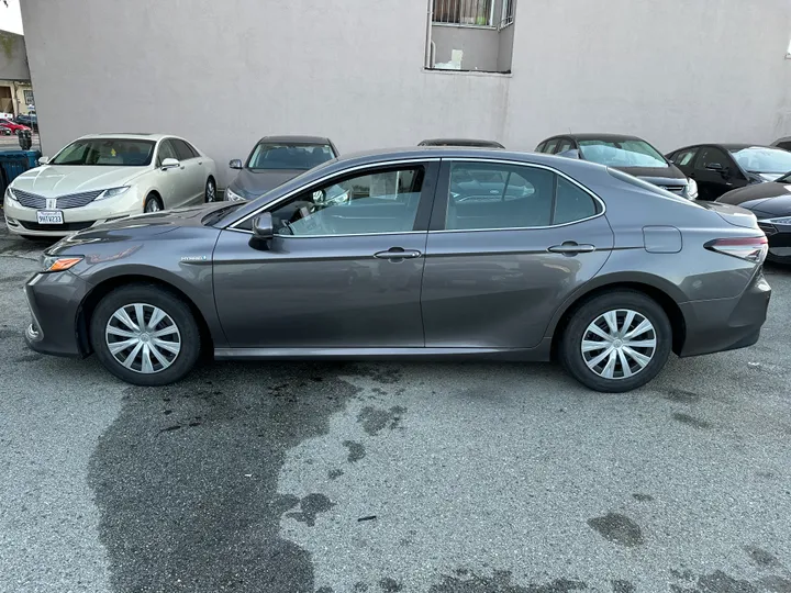 GRAY, 2021 TOYOTA CAMRY HYBRID Image 3