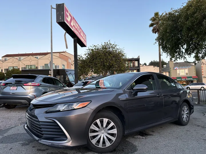 GRAY, 2021 TOYOTA CAMRY HYBRID Image 1