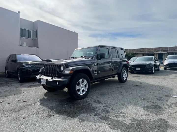 GRAY, 2021 JEEP WRANGLER UNLIMITED Image 5