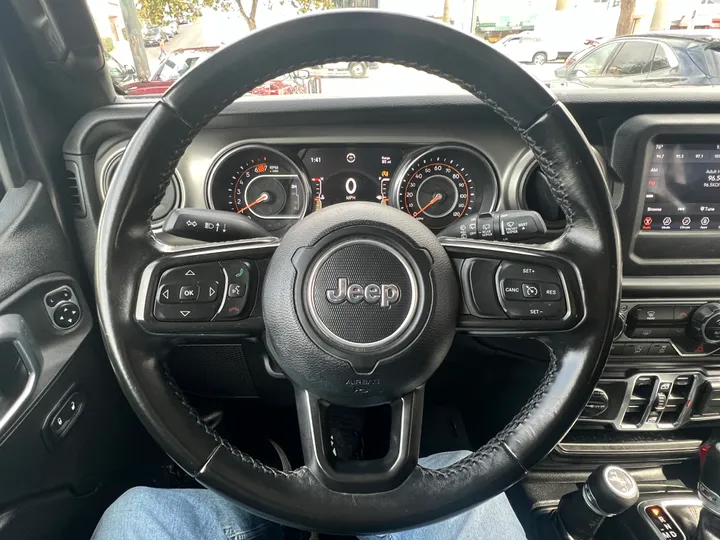 GRAY, 2021 JEEP WRANGLER UNLIMITED Image 18