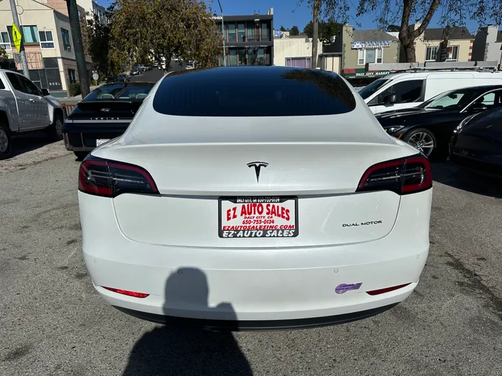 WHITE, 2019 TESLA MODEL 3 Image 5