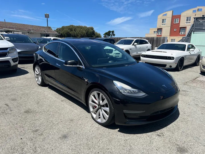 BLACK, 2018 TESLA MODEL 3 Image 3