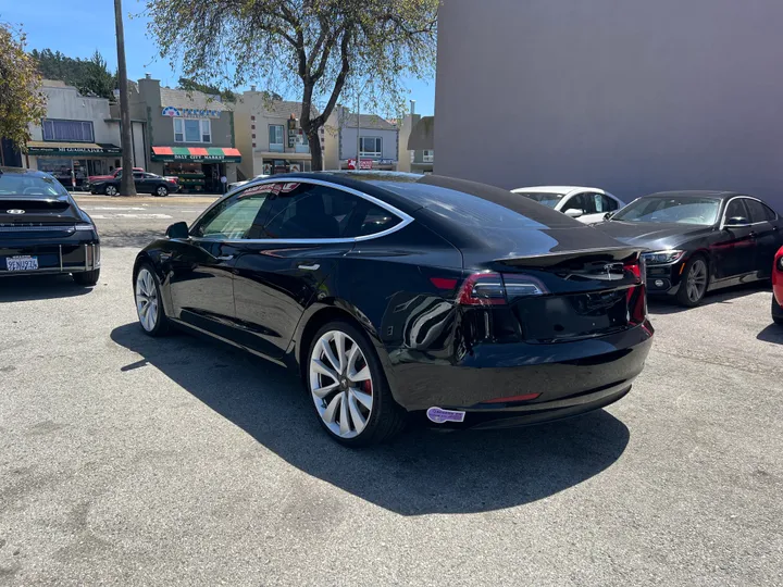 BLACK, 2018 TESLA MODEL 3 Image 7