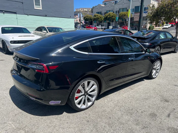 BLACK, 2018 TESLA MODEL 3 Image 9