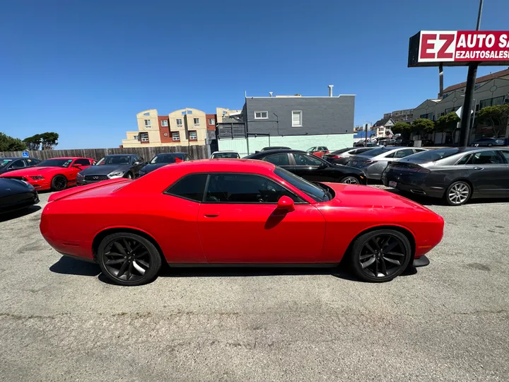 RED, 2020 DODGE CHALLENGER Image 3