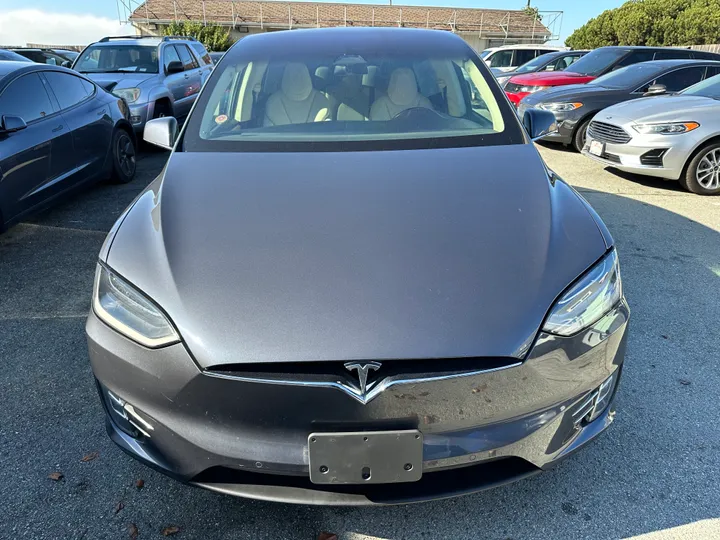 GRAY, 2018 TESLA MODEL X Image 5