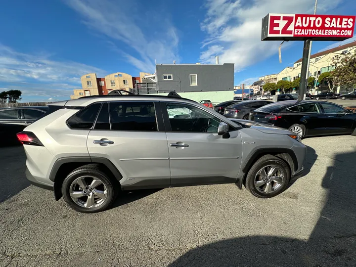 SILVER, 2020 TOYOTA RAV4 HYBRID Image 3