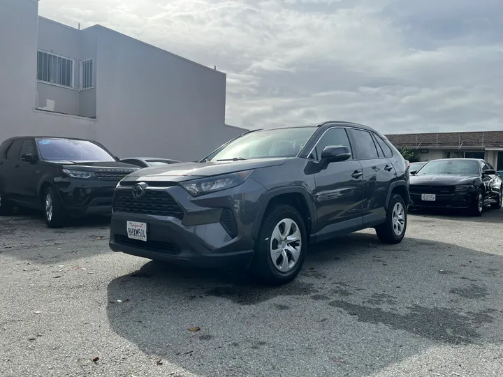 GRAY, 2019 TOYOTA RAV4 Image 5