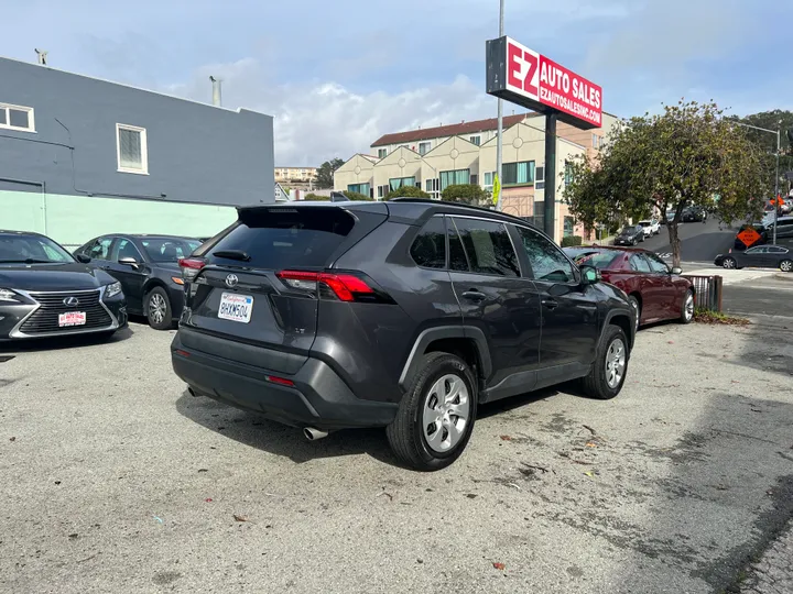 GRAY, 2019 TOYOTA RAV4 Image 9