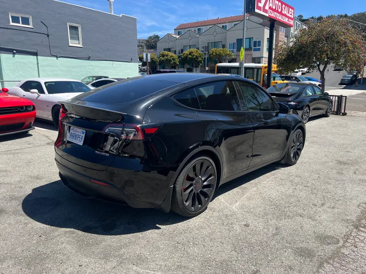 BLACK, 2021 TESLA MODEL Y Image 9