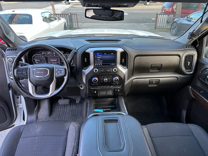 WHITE, 2020 GMC SIERRA 1500 CREW CAB Image 15