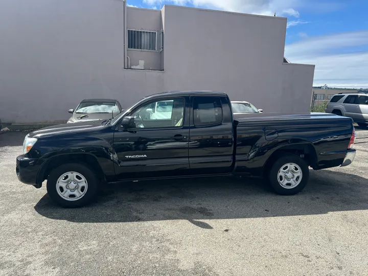 BLACK, 2011 TOYOTA TACOMA ACCESS CAB Image 6