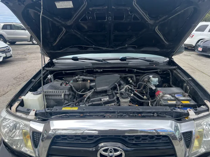 BLACK, 2011 TOYOTA TACOMA ACCESS CAB Image 26