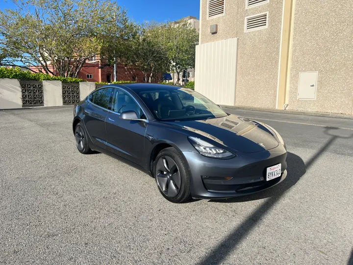 GRAY, 2018 TESLA MODEL 3 Image 6