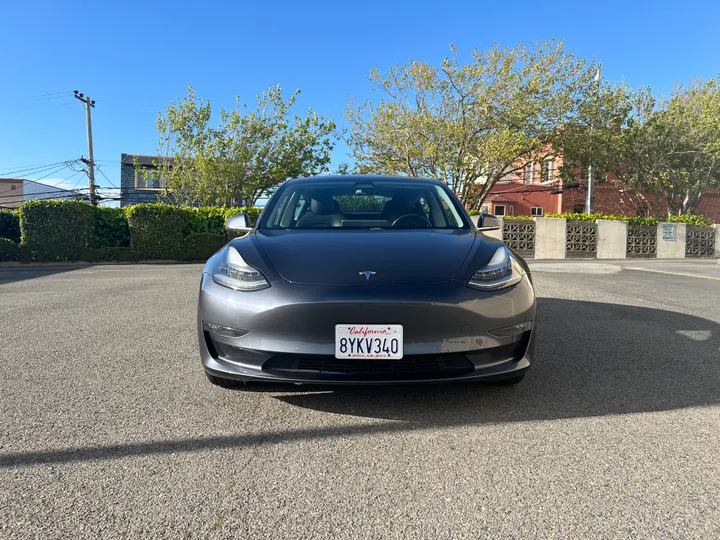 GRAY, 2018 TESLA MODEL 3 Image 7