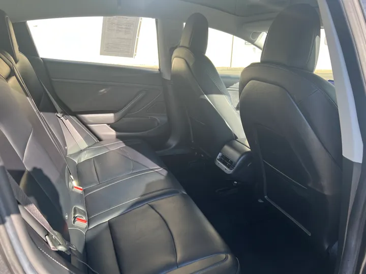 GRAY, 2018 TESLA MODEL 3 Image 16