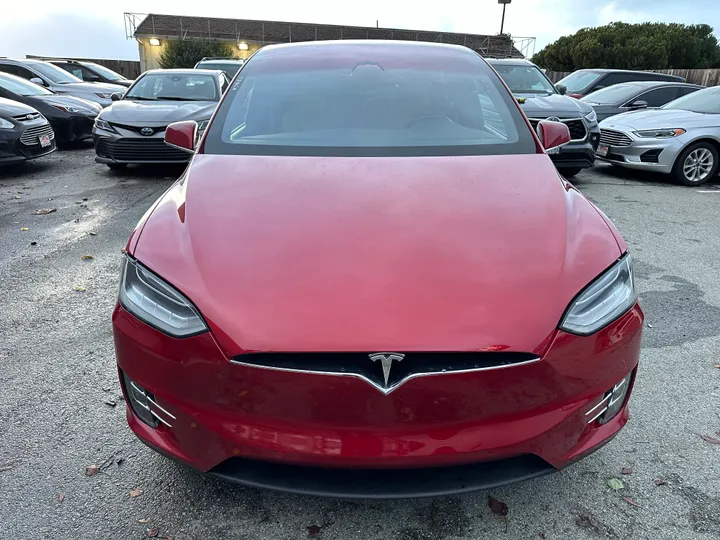 RED, 2017 TESLA MODEL X Image 4