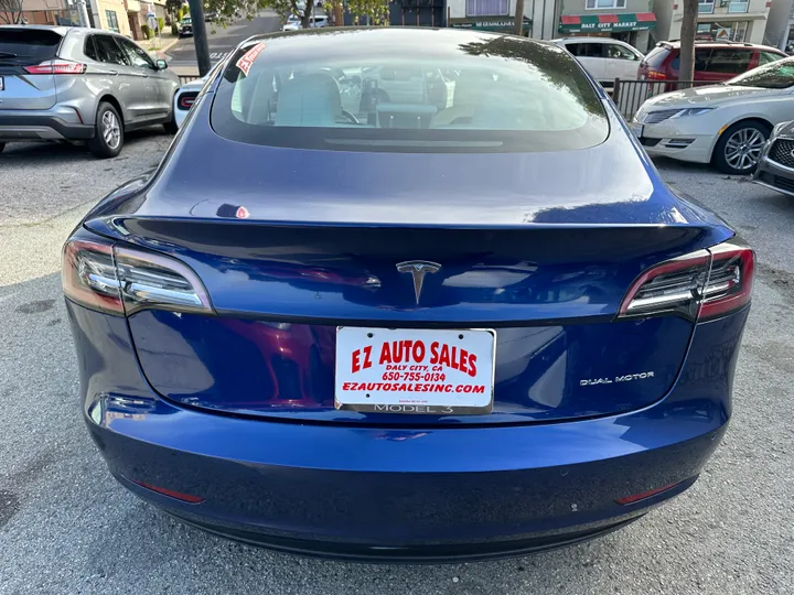 BLUE, 2021 TESLA MODEL 3 Image 4