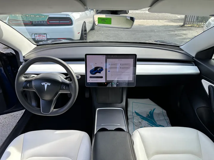 BLUE, 2021 TESLA MODEL 3 Image 14