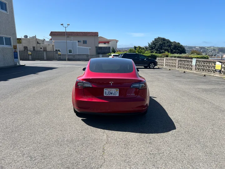 RED, 2019 TESLA MODEL 3 Image 4