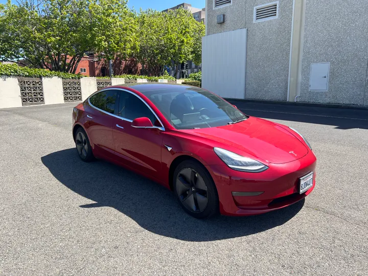 RED, 2019 TESLA MODEL 3 Image 7