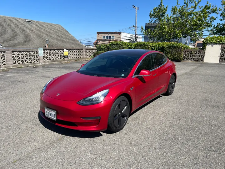 RED, 2019 TESLA MODEL 3 Image 9