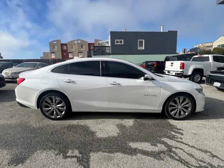 WHITE, 2017 CHEVROLET MALIBU Image 2