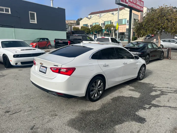 WHITE, 2017 CHEVROLET MALIBU Image 9