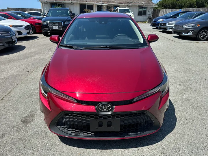 RED, 2022 TOYOTA COROLLA Image 4