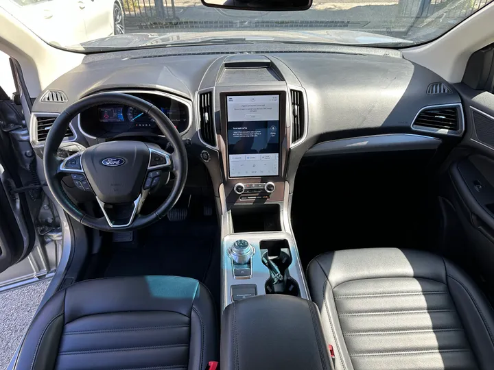 SILVER, 2021 FORD EDGE Image 12