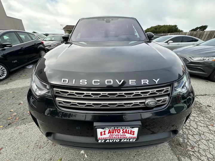 BLACK, 2020 LAND ROVER DISCOVERY Image 5