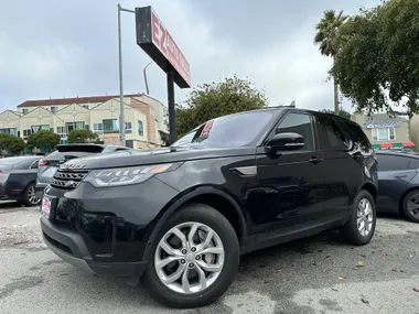 BLACK, 2020 LAND ROVER DISCOVERY Image 15