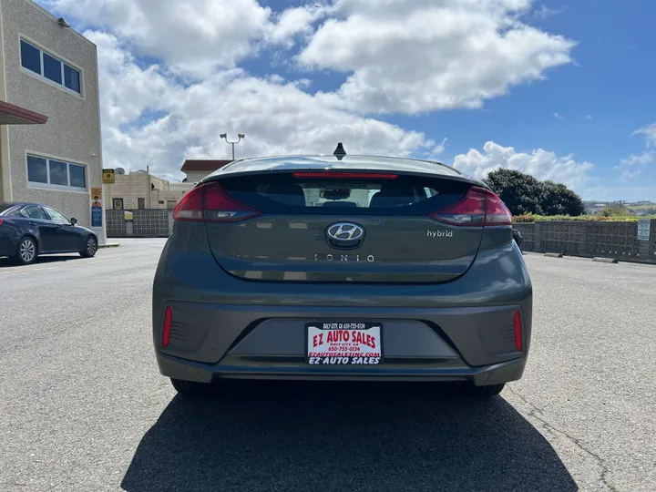 GRAY, 2020 HYUNDAI IONIQ HYBRID Image 7