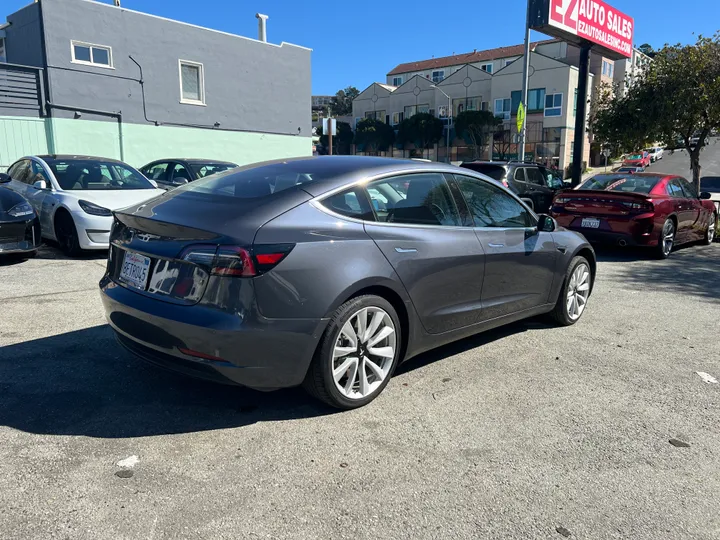 GRAY, 2018 TESLA MODEL 3 Image 8