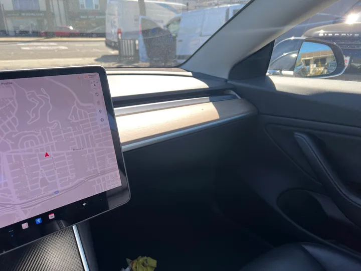 GRAY, 2018 TESLA MODEL 3 Image 14