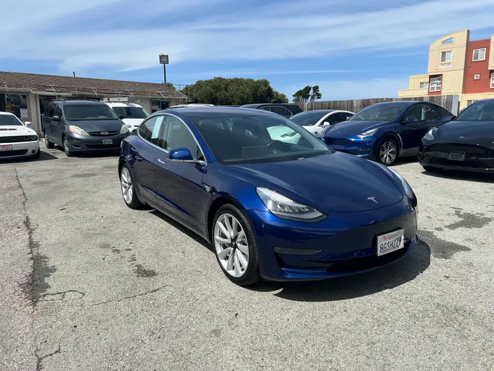 BLUE, 2018 TESLA MODEL 3 Image 6