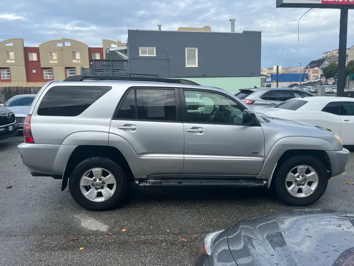 SILVER, 2005 TOYOTA 4RUNNER Image 4